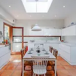 Horizon By Interhome